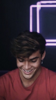 Cute Wallpaper Grayson Dolan - 750x1334 Wallpaper - teahub.io