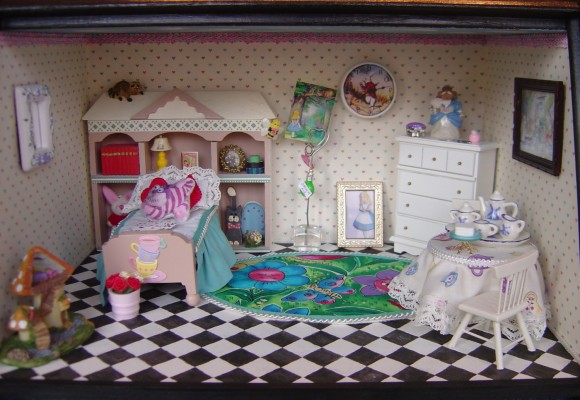 Alice In Wonderland Room Wallpaper - Alice In Wonderland Bedrooms ...