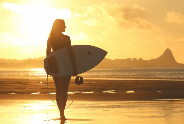Surf Wallpaper Hd - 2048x1152 Wallpaper - teahub.io