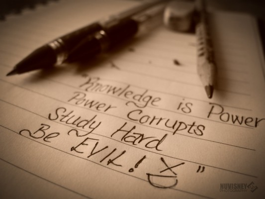 Knowledge Is Power And Power Corrupts - 1024x768 Wallpaper 