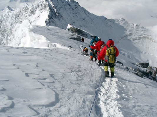 First Albanian Woman Among 100 Scales Mt Everest - Going Down Mount ...