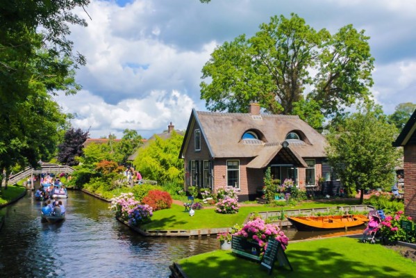 Netherlands Fairytale Village - 1024x683 Wallpaper - Teahub.io