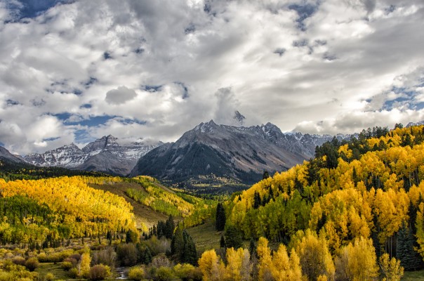 Colorado Mountain Ranch In Autumn - 2048x1356 Wallpaper - teahub.io