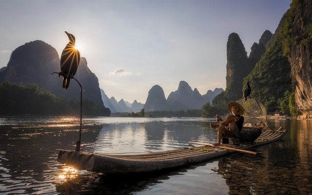 Wallpaper China, Lake, Boat, Fisherman, Bird, Mountains - Guilin Li ...