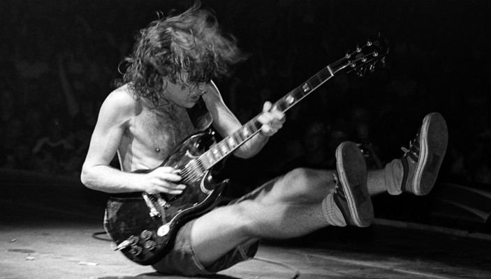 Angus Young Wallpaper Wp Angus Young 0x1160 Wallpaper Teahub Io