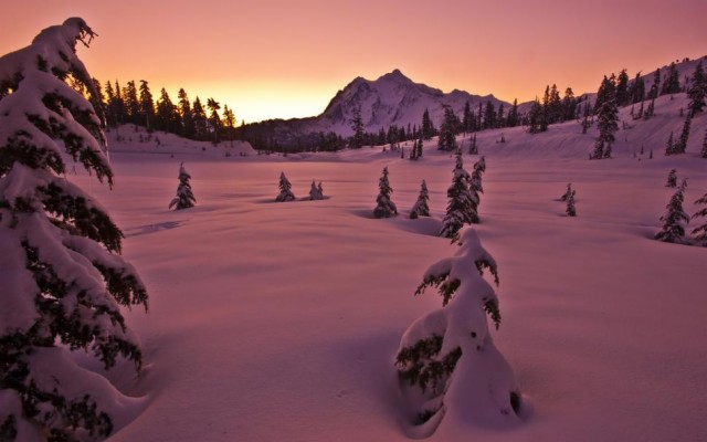 Snow Mountains Sunset Wallpaper Snowy Mountain Field - Snow Mountain 