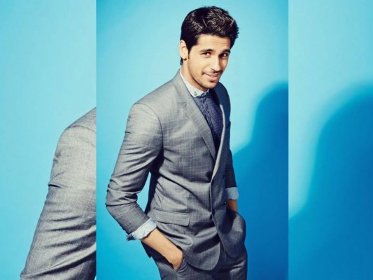 Sidharth Malhotra Hd Wallpapers 4k - 2560x1600 Wallpaper 