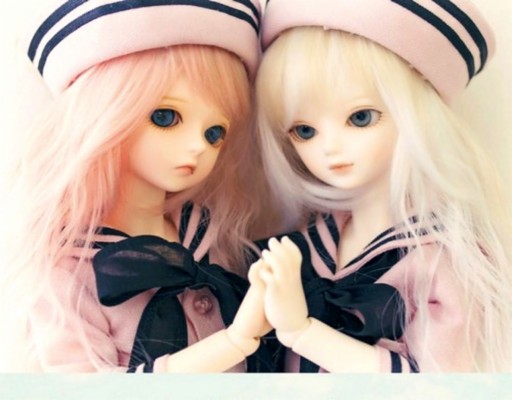 Unique Hd Wallpapers 4u Cute Twins Barbie Dolls Hd - Cute Barbie Doll Twins  - 1187x926 Wallpaper 