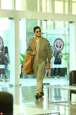 Allu Arjun Naa Peru Surya Movie First Look Ultra Hd - Allu Arjun Hair Style Na Peru Surya - 987x1280 Wallpaper Allu Arjun Naa Peru Surya Movie First Look Ultra Hd - Allu Arjun Hair Style Na Peru Surya - 987x1280 Wallpaper