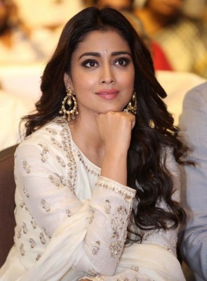 Sexy Indian Actress Tollywood - 1181x1600 Wallpaper - teahub.io