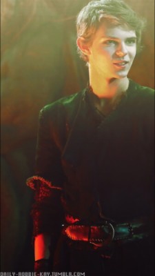 robbie kay peter pan once upon a time