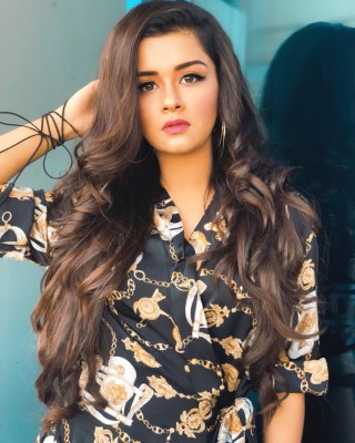 Avneet Kaur Wallpaper Hd - 1080x1350 Wallpaper - teahub.io