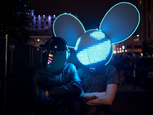 dj mickey mouse head