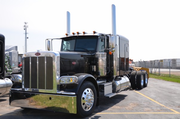 Peterbilt Backgrounds On Wallpapers Vista - 4928x3264 Wallpaper - teahub.io