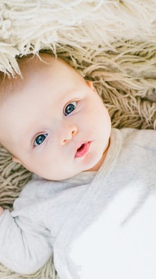 Cute Baby With Green Eyes - 1440x2560 Wallpaper 