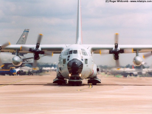 Fairchild C-123 Provider  - HD Wallpaper