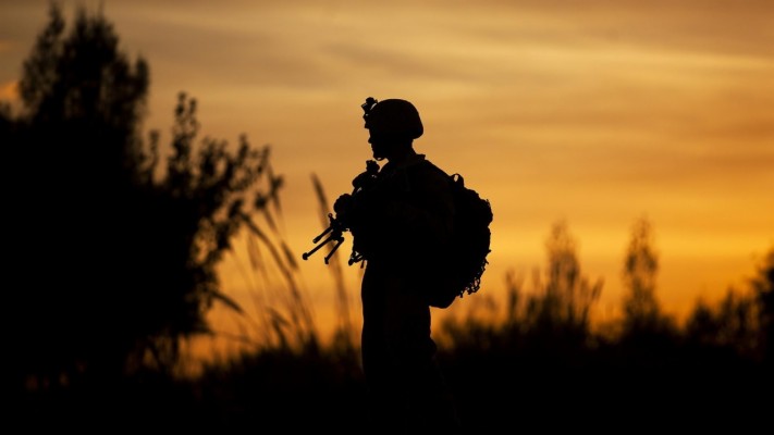 Soldier Silhouette Hd Wallpaper - Soldier Wallpaper Hd - 1280x720 ...