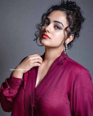 Nithya Menen - 745x1024 Wallpaper - teahub.io