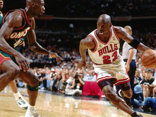 Free Download Michael Jordan Fast Dribble Nba Hd Wallpaper - Michael ...