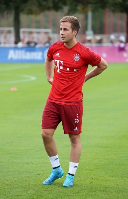 Mario Gotze Wallpaper - 697x960 Wallpaper - teahub.io