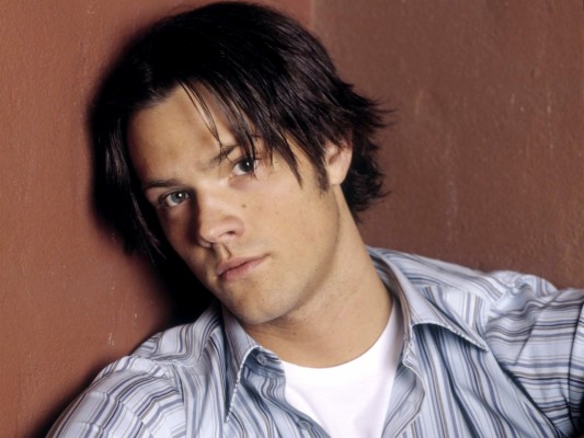 Jared Padalecki - 674x1200 Wallpaper - teahub.io