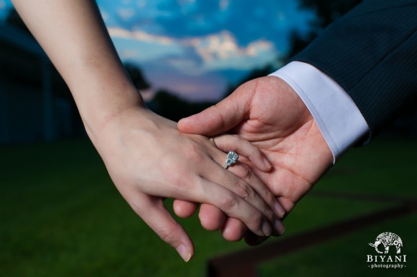 Holding Hands Pictures Engagement Ring Indian Couple Hand 1000x665 Wallpaper Teahub Io