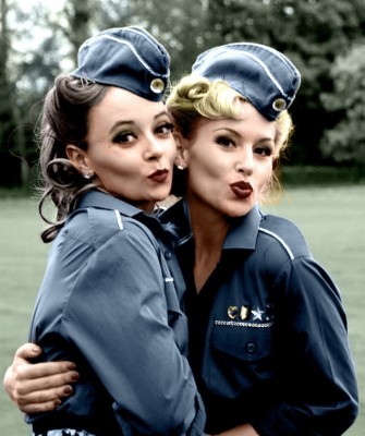 Flight Attendants - 728x868 Wallpaper - teahub.io