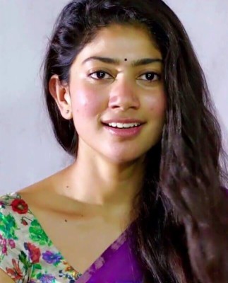 Sai Pallavi Hd Wallpaper Of Mca Movie - Sai Pallavi In Mca Dress ...