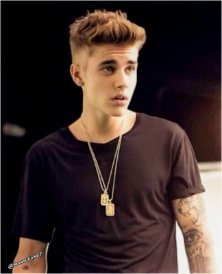 Download Justin Bieber Wallpapers and Backgrounds 