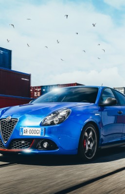 Alfa Romeo Giulietta Green 2560x1440 Wallpaper Teahub Io