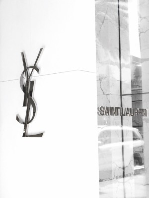 Ysl Yves Saint Laurent Ysl Niki Bag 1600x10 Wallpaper Teahub Io
