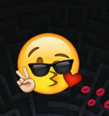 Whatsapp Kiss Emoji Png - 728x795 Wallpaper 