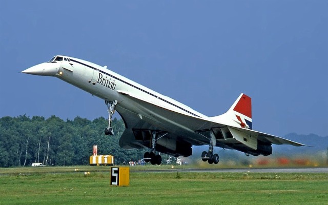 Concorde Ready To Takeof - Concorde Plane Front View - 1700x990 ...