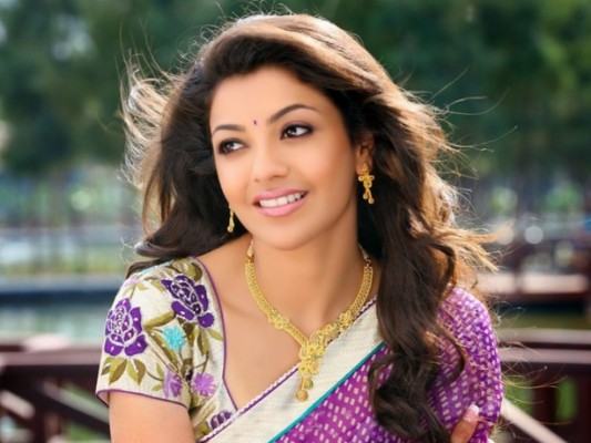 Kajal Agarwal Gorgeous In Saree Hd Wallpaper Images - Kajal Agarwal Hd ...